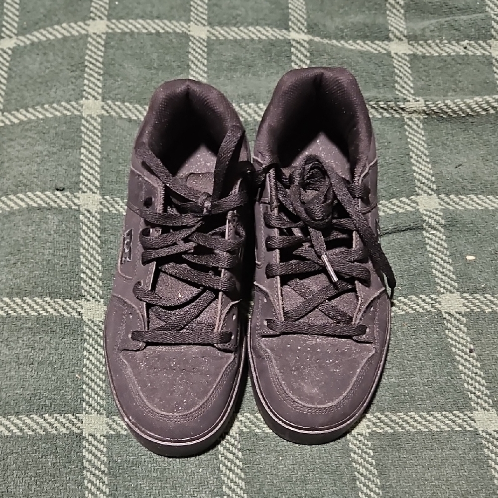 Men's Black DC Skate Shoes